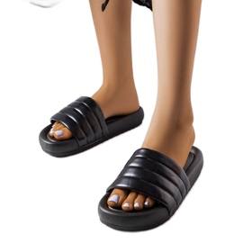 Černé ležérní skluzavky od Skillen černý