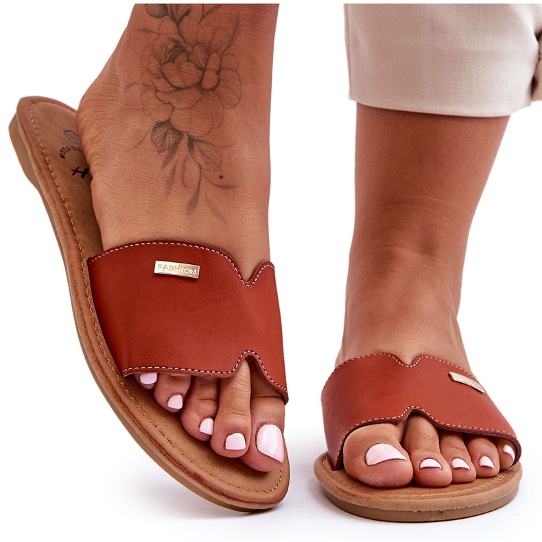 Dámské pohodlné sandály na plochém podpatku Brown Coraline hnědý