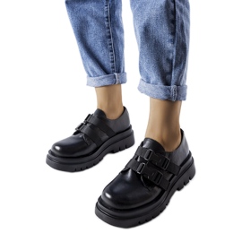 Černé boty na platformě značky Prospero černý