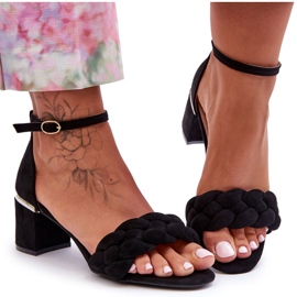 Černé semišové pletené sandály Essenza černá