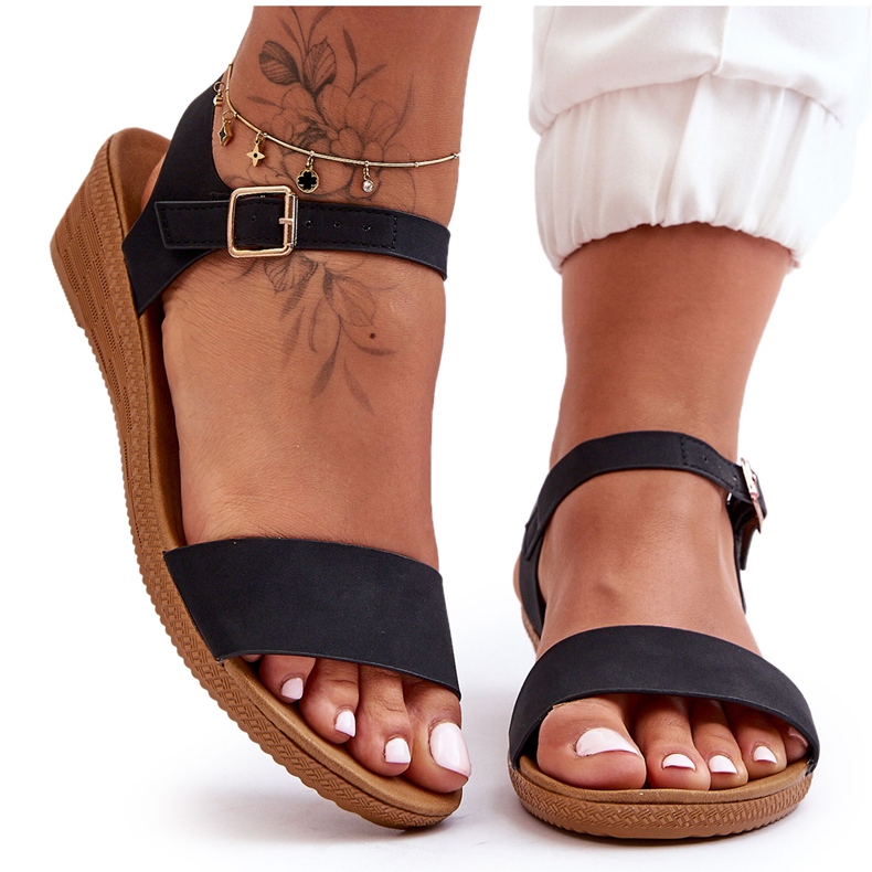 Klasické sandály na nízkém klínu černé Arya černá