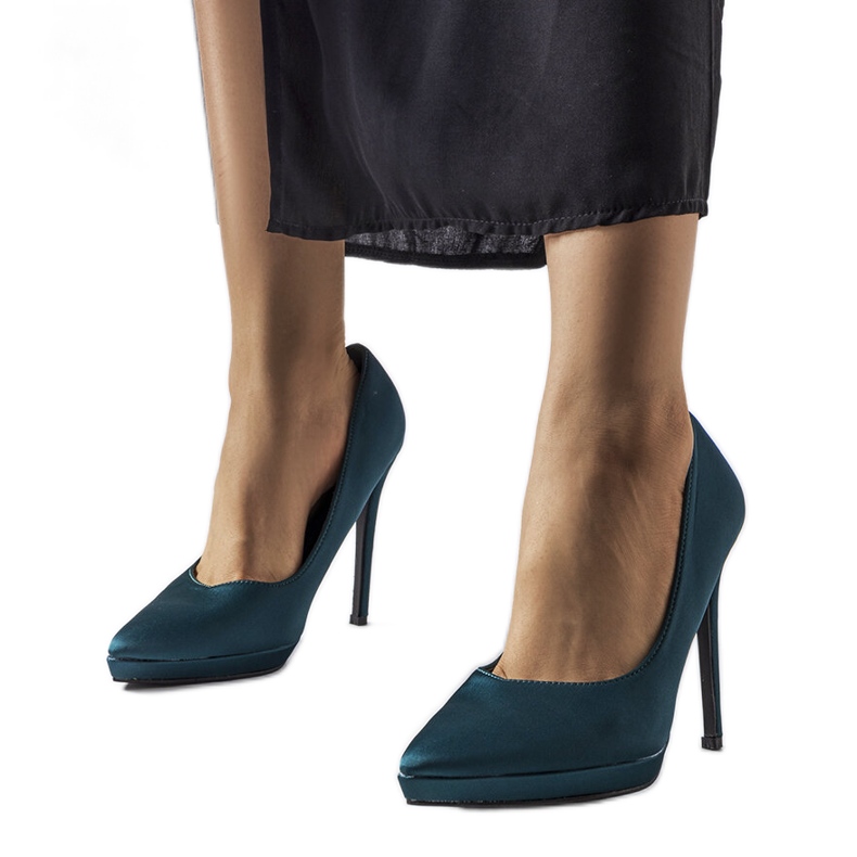 Tmavě zelené saténové lodičky Silje zelená