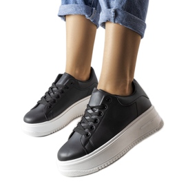 Černé tenisky na platformě Holante černý