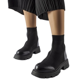 Černé ponožkové kozačky od Lonte černý