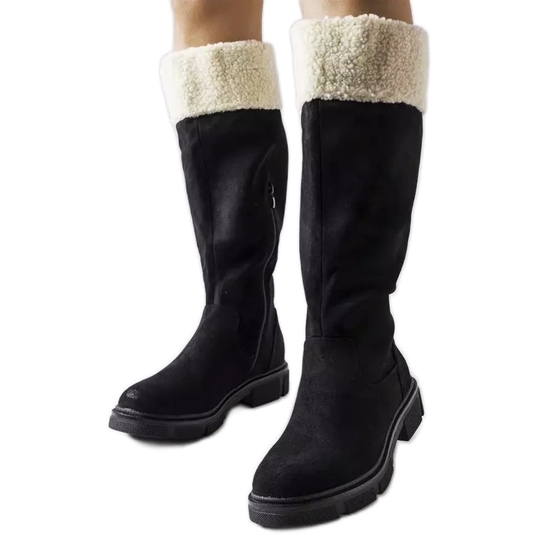 Černé eko semišové kozačky od Erin černá