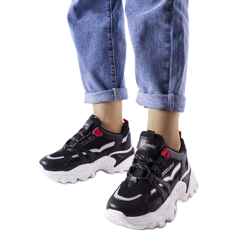 Černé tenisky s neonovými opálovými vsadkami černá