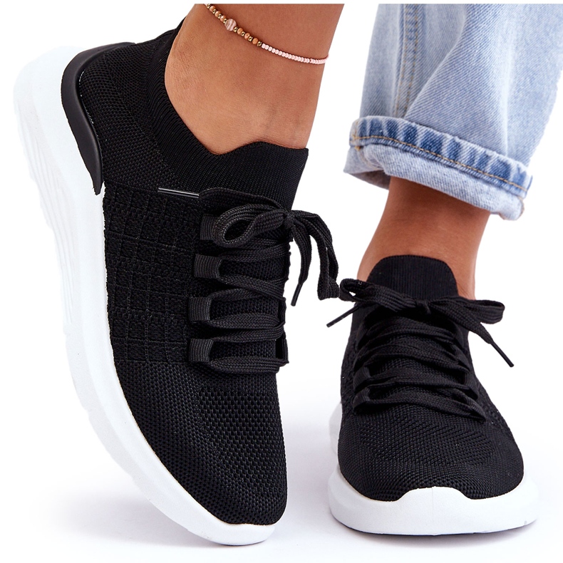 PG1 Klasické dámské sportovní boty Black Nickilla černá