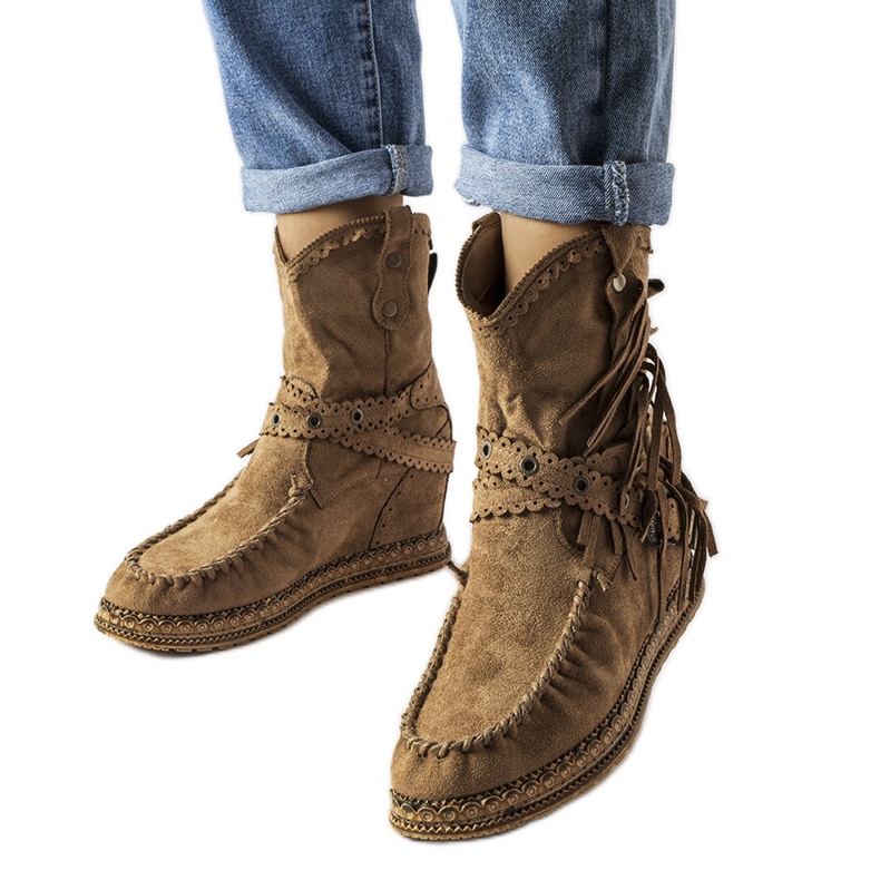 Inna Tmavě hnědé kozačky na klínku od Teodata hnědý Inna Tmavě hnědé kozačky na klínku od Teodata hnědý