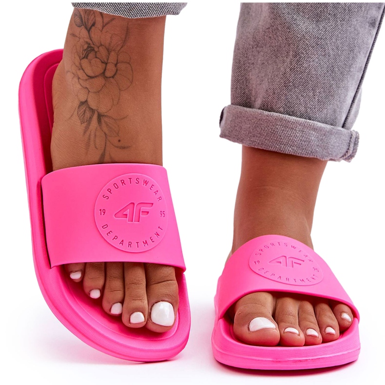 Dámské sportovní pantofle 4F 4FSS23FFLIF069-53S fuchsiové růžový Dámské sportovní pantofle 4F 4FSS23FFLIF069-53S fuchsiové růžový