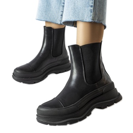 Černé boty na platformě od Bellucci černý