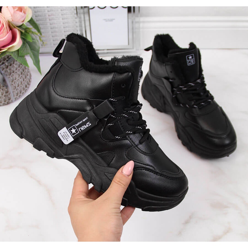 News Dámské zateplené tenisky se silnou podrážkou, černé NOVINKY černá