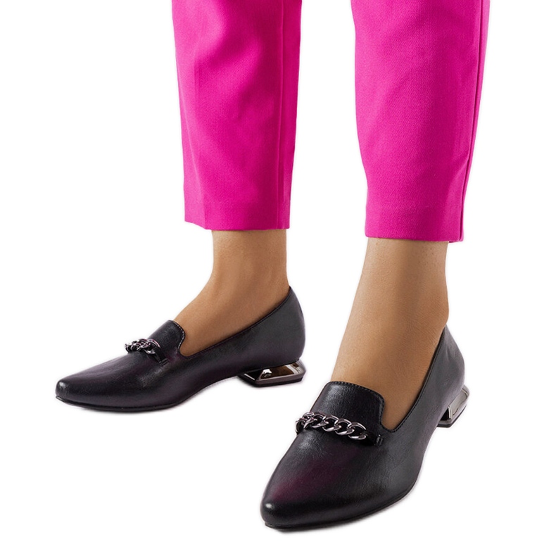 Černé balerínky s koženou stélkou od Lovato Lords černá