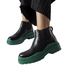 Černé kotníkové boty na barevné platformě Marinone černý