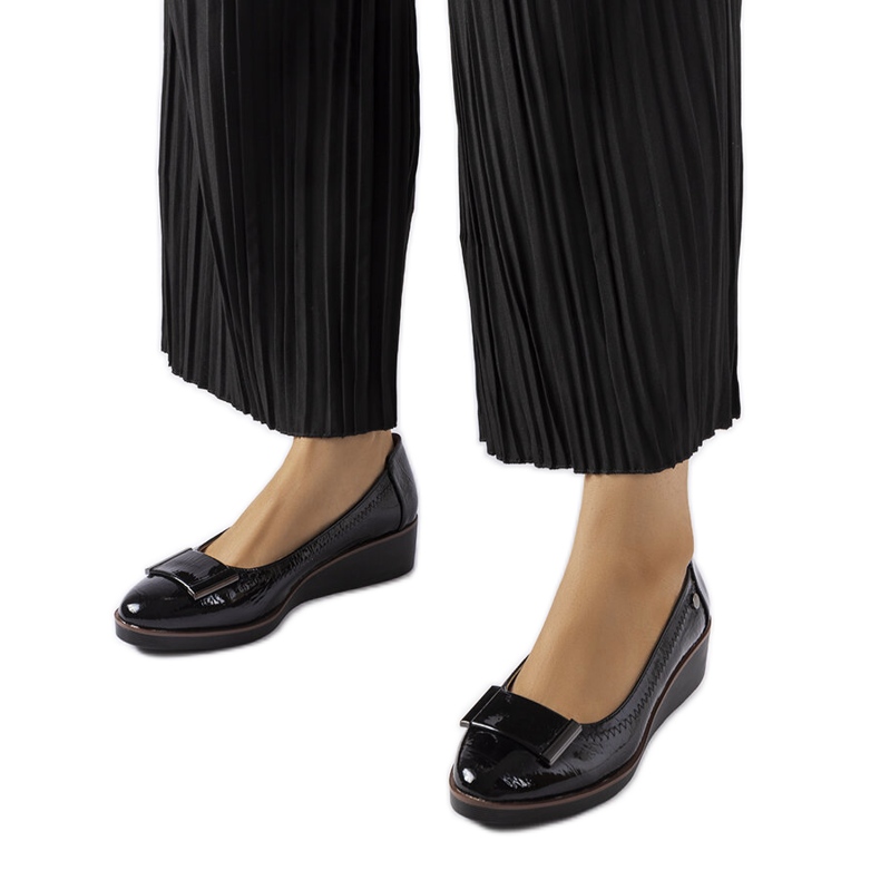 Černé balerínky s koženou stélkou od Kajly černá