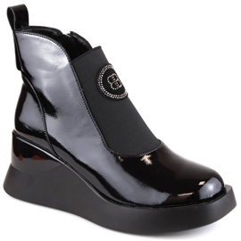 Dámské lakované kozačky na klínku D&amp;A S.Barski Premium Collection MR870-22 černý