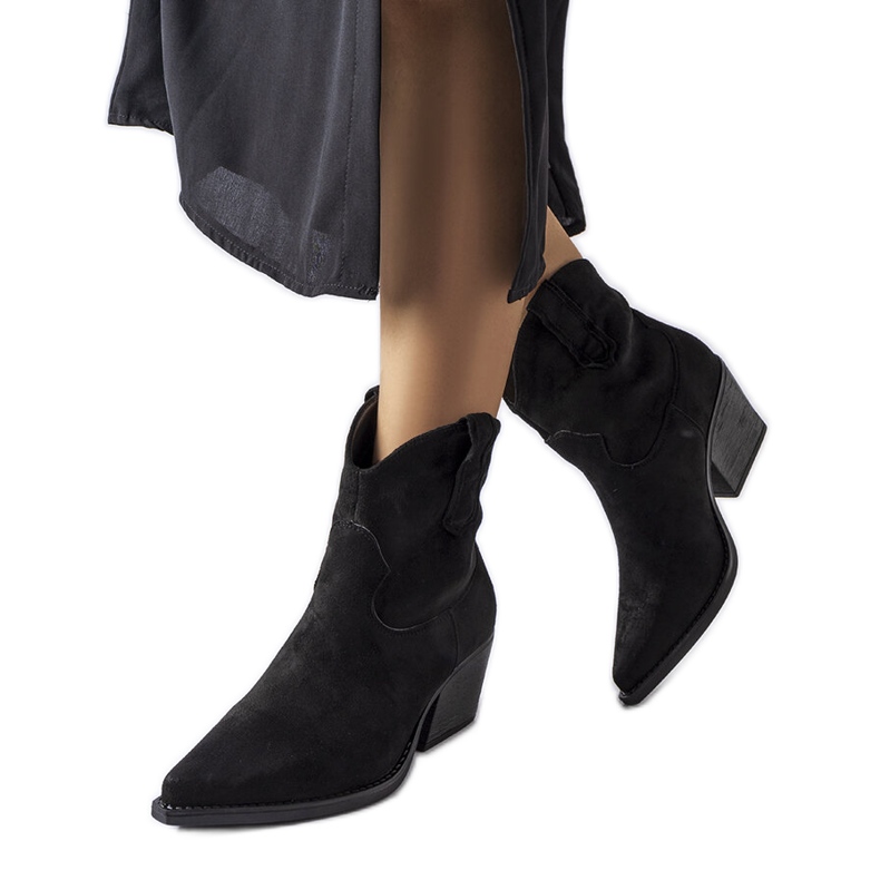 Černé kovbojské boty od Christi černá