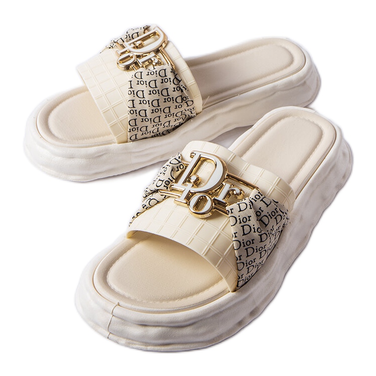 Béžové gumové dekorativní skluzavky od Bérarda béžový