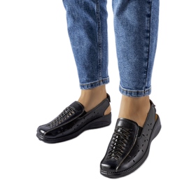 Černé prolamované sandály Glafi černý