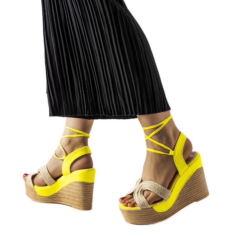 Žluté espadrilky s klínky Berta béžový Žluté espadrilky s klínky Berta béžový