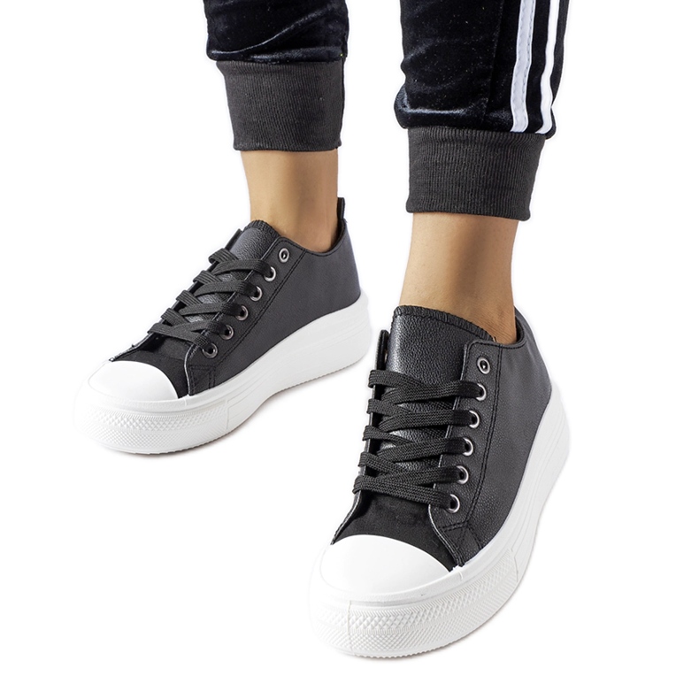 Černé tenisky na platformě Peculiar černá