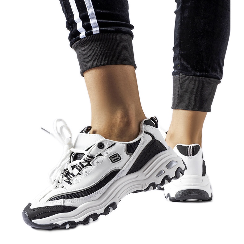 Bílé a černé sportovní tenisky Kouri bílý