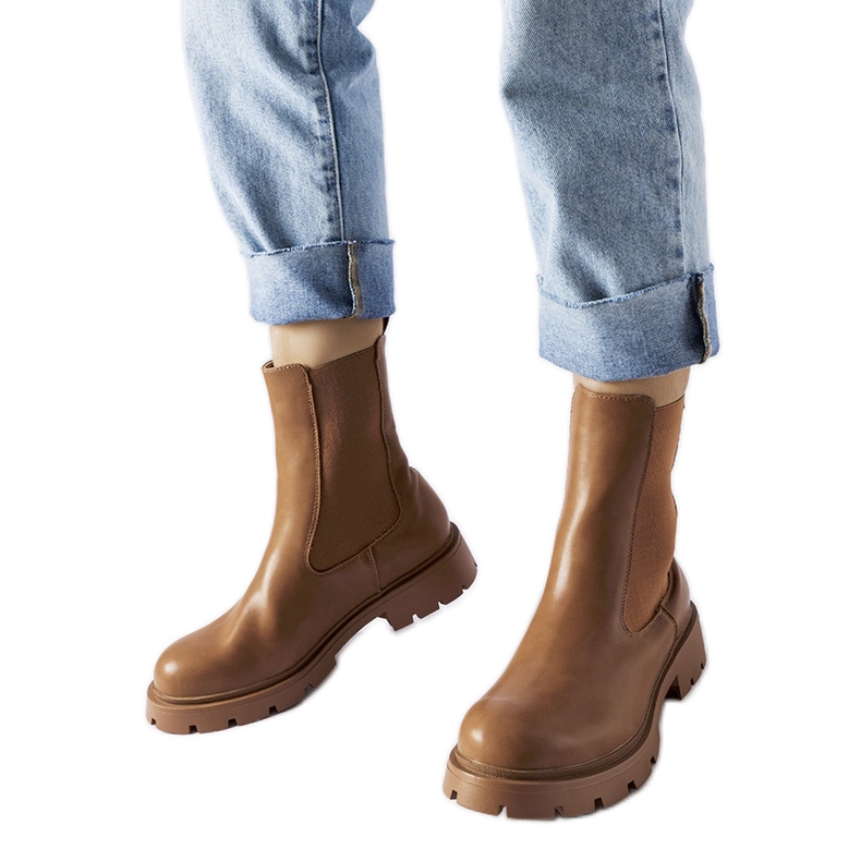 Hnědé vysoké slip-on boty Chelsea od Verones hnědý