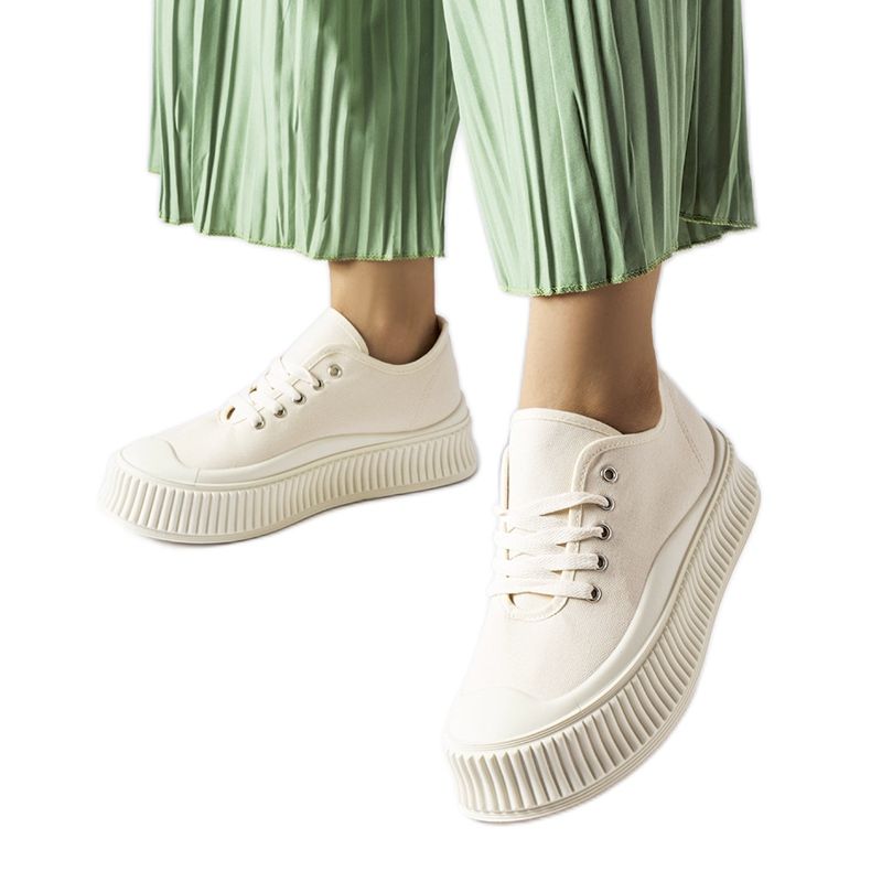 Béžové tenisky na silné platformě Rina béžový