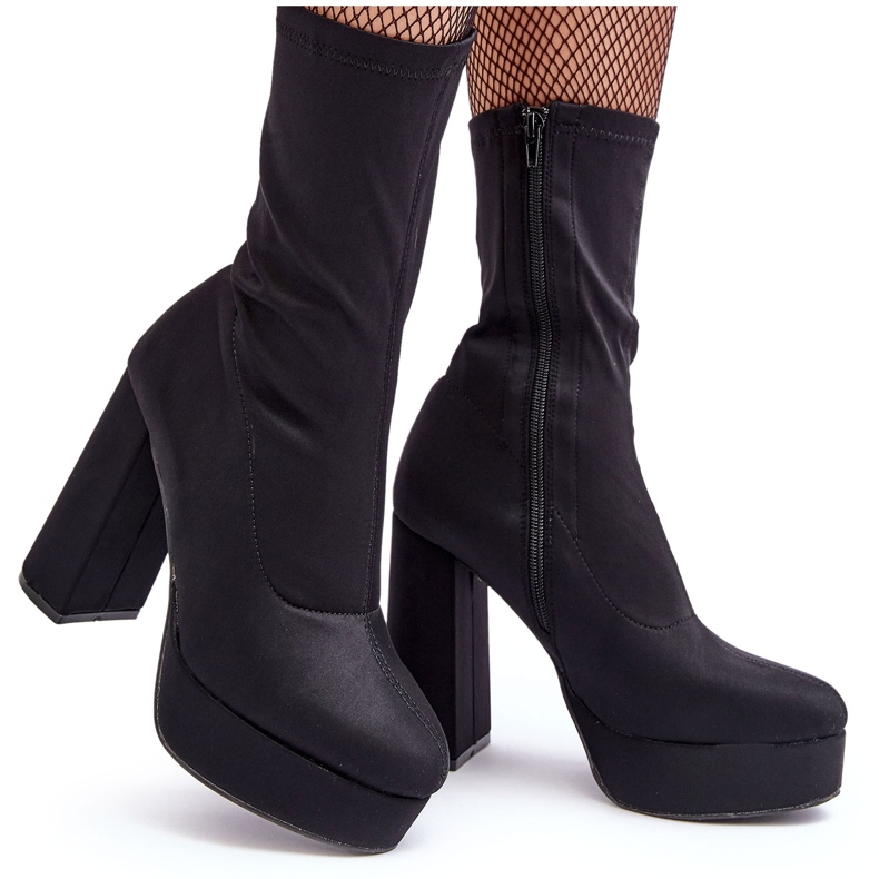 PH2 Černé kotníkové boty Peculia na vysokém podpatku se zipem černá