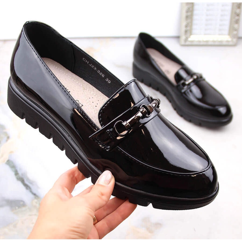 Pohodlné černé lakované dámské boty na klínku značky T.Sokolski černá