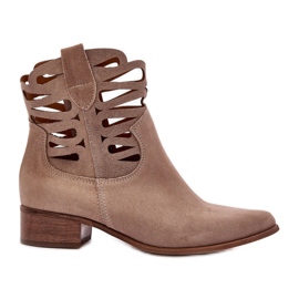 Lewski Shoes Prolamované dámské kožené boty tmavě béžová Lewski 3329 béžový Lewski Shoes Prolamované dámské kožené boty tmavě béžová Lewski 3329 béžový