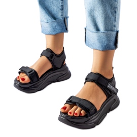 Černé sportovní sandály na platformě Tampa černá