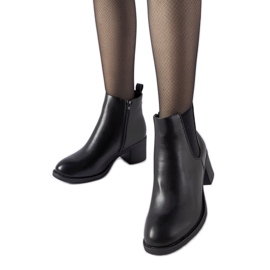 Černé kotníkové boty Pacific černý