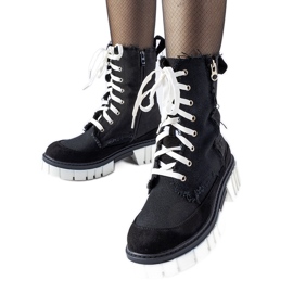 Černé zateplené kozačky Crispiero černý