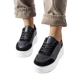 Černé tenisky na silné platformě Seluci černý