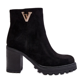 Dámské semišové kotníkové boty na vysokém podpatku s ozdobou, černá silná Dámské semišové kotníkové boty na vysokém podpatku s ozdobou, černá silná