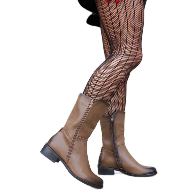 Hnědé zateplené vysoké kozačky značky Mayonga hnědý