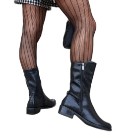 Černé zateplené vysoké kozačky značky Mayonga černá Černé zateplené vysoké kozačky značky Mayonga černá