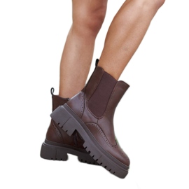 Hnědé kotníkové boty zdobené prošíváním Castella hnědý