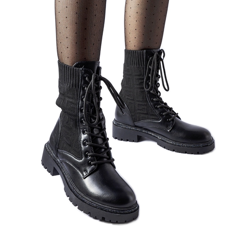 Černé ponožkové kotníkové boty s kamínky Emanuele černá