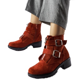 Červené zateplené kotníkové boty s příjemným zipem