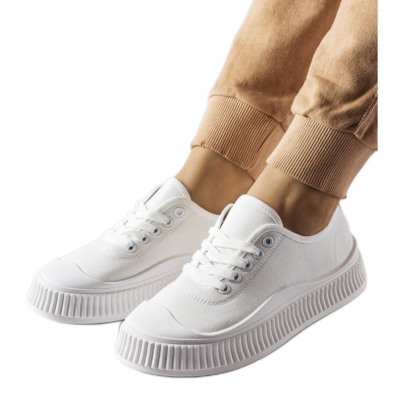 Bílé tenisky na platformě Collepepe bílý