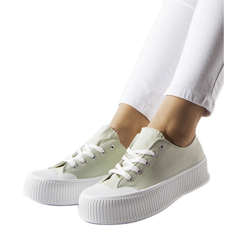 Zelené tenisky na silné platformě Fortunata zelená