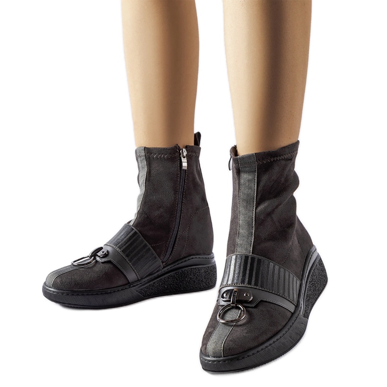 Šedé ponožkové kotníkové boty značky Colonnata šedá