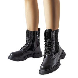 Černé kozačky zdobené prošíváním Jalbert černý