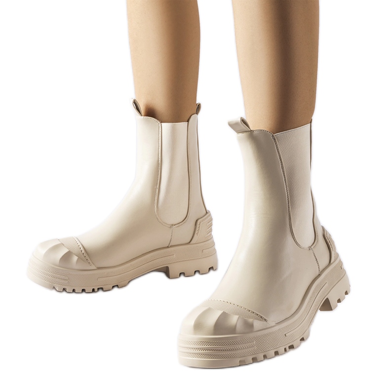 Béžové zateplené masivní kotníkové boty značky Albanese béžový