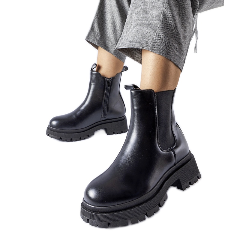 Černé zateplené klasické kozačky Olmedo černá