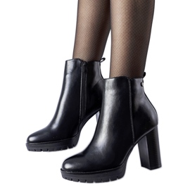 Černé zateplené kozačky na vysokém podpatku od Mulini černá Černé zateplené kozačky na vysokém podpatku od Mulini černá