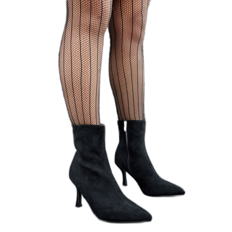 Černé kotníkové boty Guimond na nízkém podpatku černá