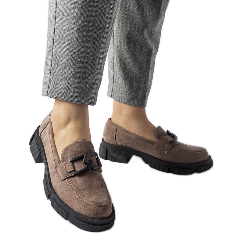 Hnědé masivní mokasíny s přezkou hnědý Hnědé masivní mokasíny s přezkou hnědý