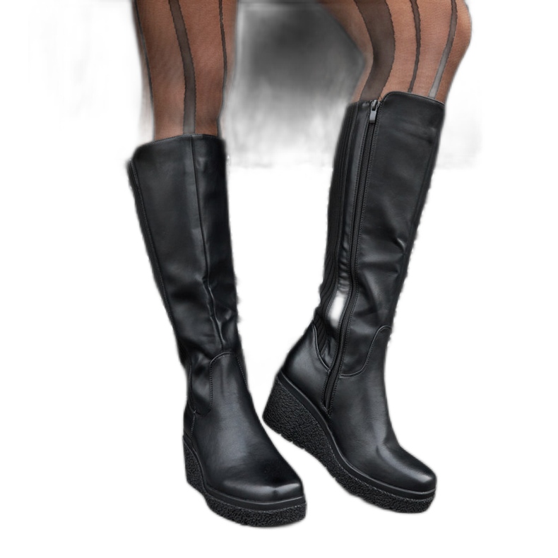 Černé zateplené kozačky na klínku černá Černé zateplené kozačky na klínku černá